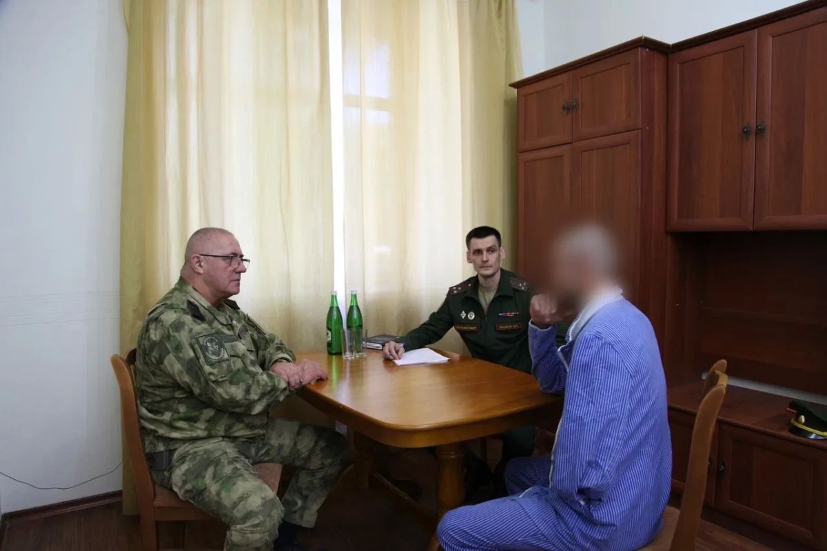 Офицеры СК России посетили военный госпиталь в Ростове-на-Дону и провели прием участников СВО Офицеры СК России посетили военный госпиталь в Ростове-на-Дону и провели прием участников СВО