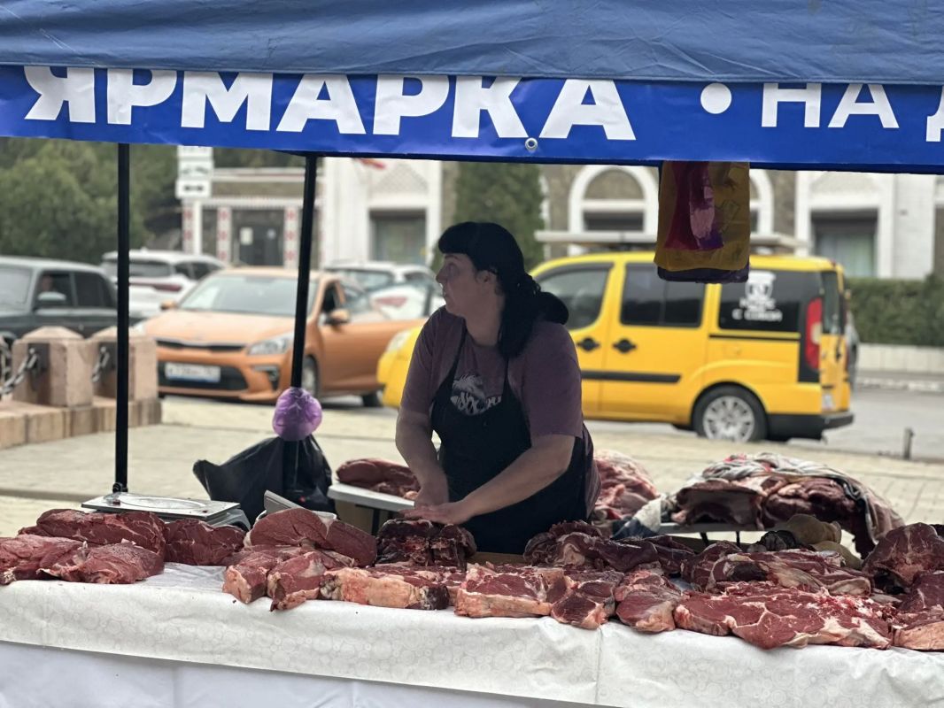 Сегодня утром в Новочеркасске открылась универсальная ярмарка Сегодня утром в Новочеркасске открылась универсальная ярмарка