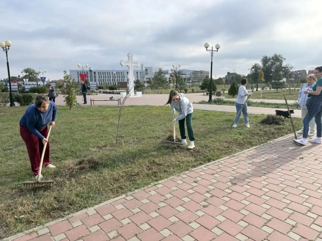 В Батайске прошёл очередной городской субботник В Батайске прошёл очередной городской субботник