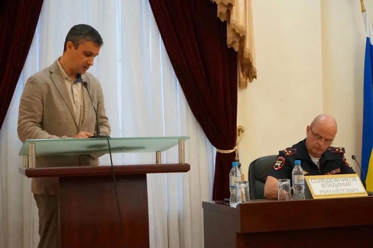 Сотрудники Госавтоинспекции провели расширенную комиссию в Усть-Донецком районе Сотрудники Госавтоинспекции провели расширенную комиссию в Усть-Донецком районе