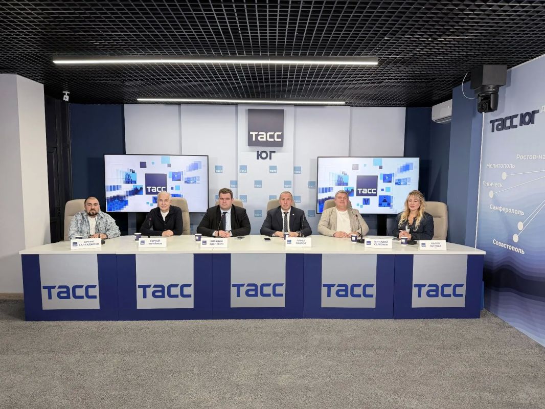 #Прямосейчас в РИЦ «ТАСС Юг» (г. Ростов-на-Дону) проходит пресс-конференция, посвященная проведению регионального форума креативных индустрий "Креаномика"