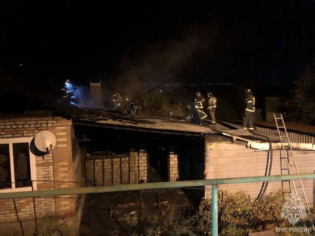 Пожар в Тарасовском районе унёс жизнь человека Пожар в Тарасовском районе унёс жизнь человека