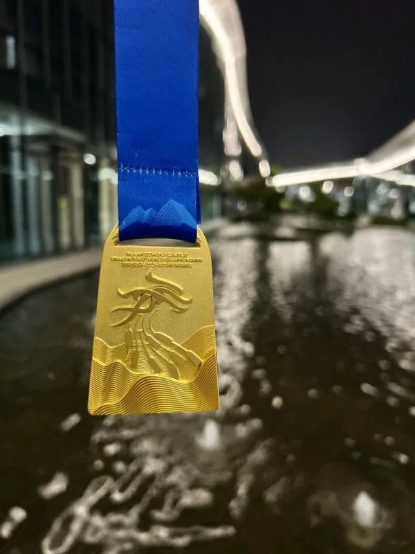 Гребец из Батайска Владимир Дубровин взял два золота и бронзу на чемпионате мира по гребле на лодках «Дракон» в Ханчжоу Гребец из Батайска Владимир Дубровин взял два золота и бронзу на чемпионате мира по гребле на лодках «Дракон» в Ханчжоу