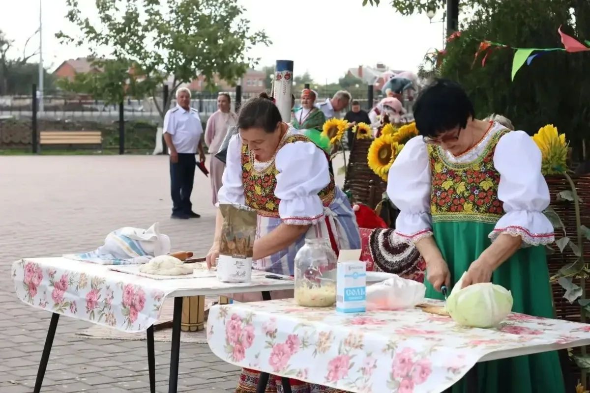 В Батайске прошёл XII фольклорный фестиваль «Покрова на Дону» В Батайске прошёл XII фольклорный фестиваль «Покрова на Дону»
