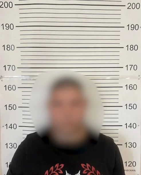 На границе Ростовской области правоохранители задержали мужчину, перевозившего мефедрон