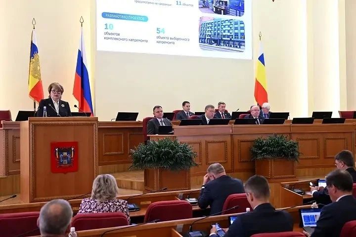 За дипломом — в техникум: На Дону число студентов колледжей составило около 116 тысяч человек