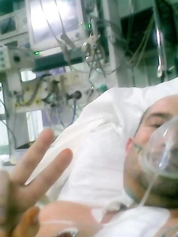 «Вылетел из машины и ударился грудной клеткой»: Спустя несколько лет после аварии водителю понадобилась пересадка сердца «Вылетел из машины и ударился грудной клеткой»: Спустя несколько лет после аварии водителю понадобилась пересадка сердца