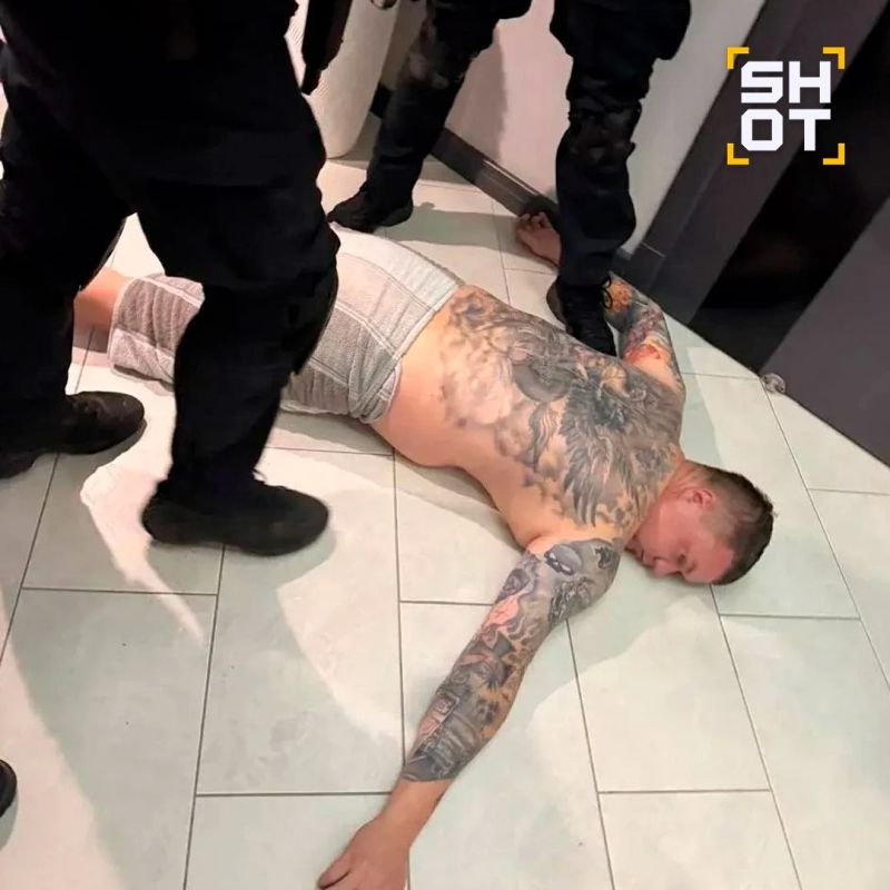В Таганроге задержали самого зататуированного чиновника — замглавы по вопросам городского хозяйства Егора Долматова