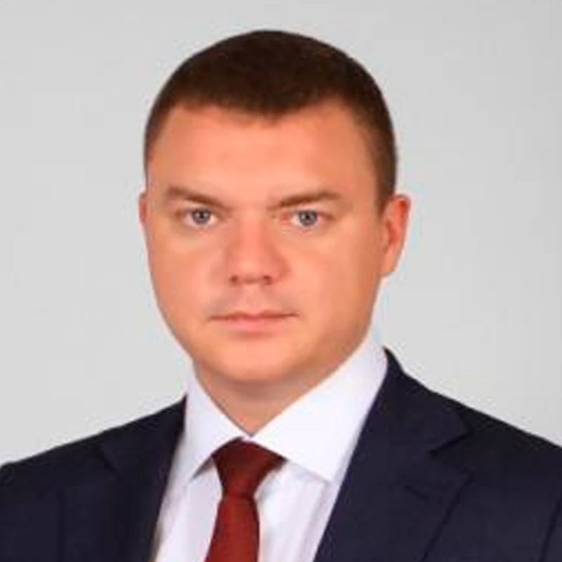 В Таганроге задержали самого зататуированного чиновника — замглавы по вопросам городского хозяйства Егора Долматова В Таганроге задержали самого зататуированного чиновника — замглавы по вопросам городского хозяйства Егора Долматова