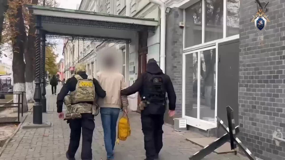 Проведение процессуальных действий с участием бывшего руководителя медицинского учреждения, подозреваемого в превышении должностных полномочий