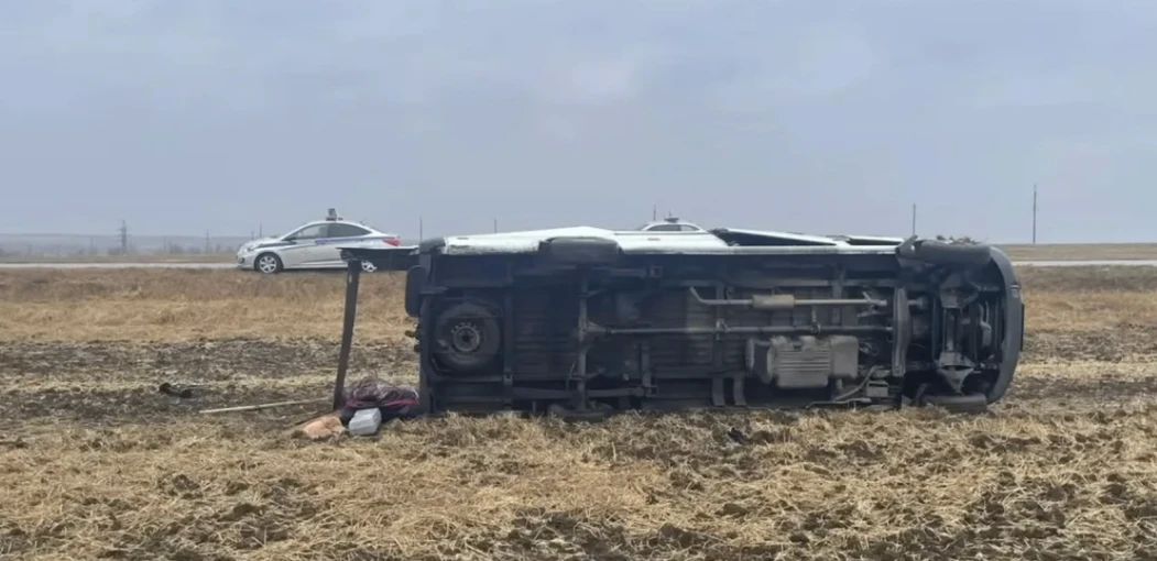 Пять человек пострадали в ДТП на трассе в Ростовской области