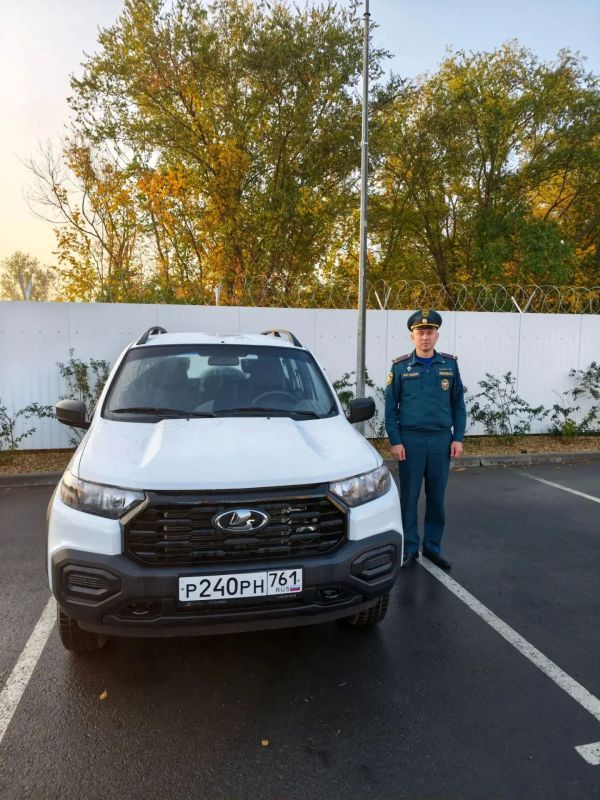 В Ростове вручили ключи от новых служебных автомобилей сотрудникам пожарного надзора