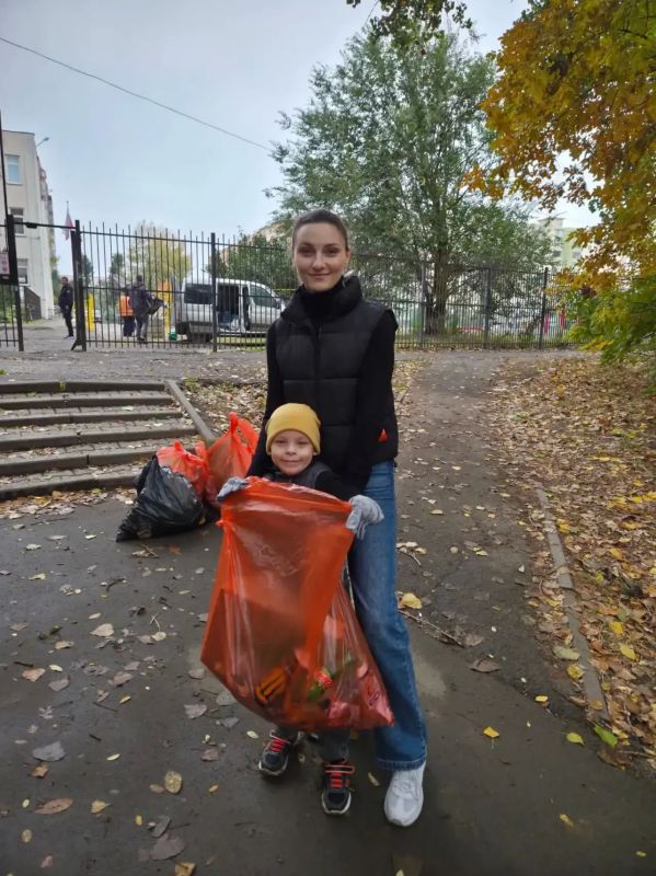 Сотрудники Минприроды приняли участие в субботнике и Дне древонасаждений! Сотрудники Минприроды приняли участие в субботнике и Дне древонасаждений!