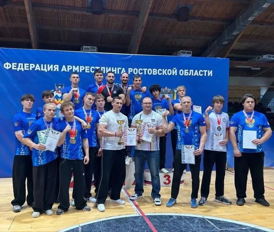 В Ростове-на-Дону прошли первенство и чемпионат Ростовской области по армрестлингу собравшие 146 атлетов из 14 команд региона В Ростове-на-Дону прошли первенство и чемпионат Ростовской области по армрестлингу собравшие 146 атлетов из 14 команд региона