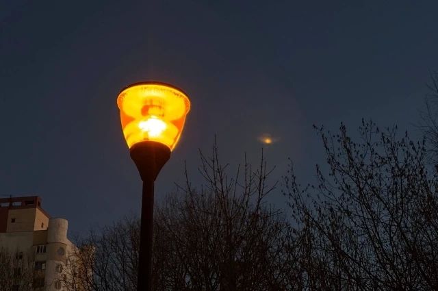 Ростовчане попросили восстановить освещение в сквере Оганова