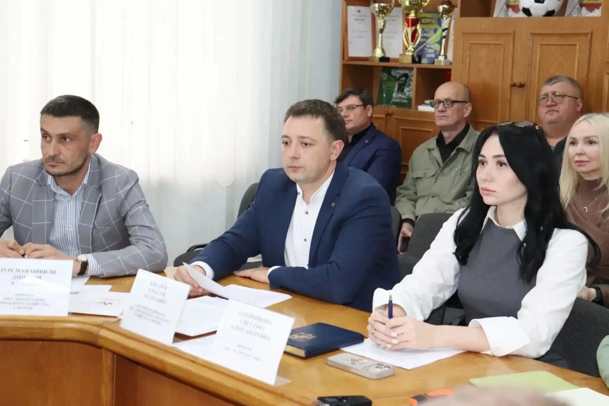 Глава города Шахты приняла участие в заседании комитета по жилищно-коммунальному хозяйству Шахтинской городской Думы Глава города Шахты приняла участие в заседании комитета по жилищно-коммунальному хозяйству Шахтинской городской Думы