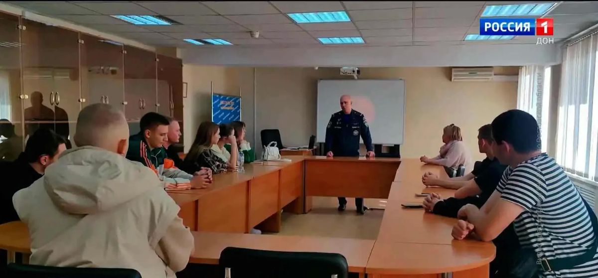 Студенты ДГТУ, которые учатся по направлению "Пожарная безопасность", посетили донскую испытательную лабораторию МЧС