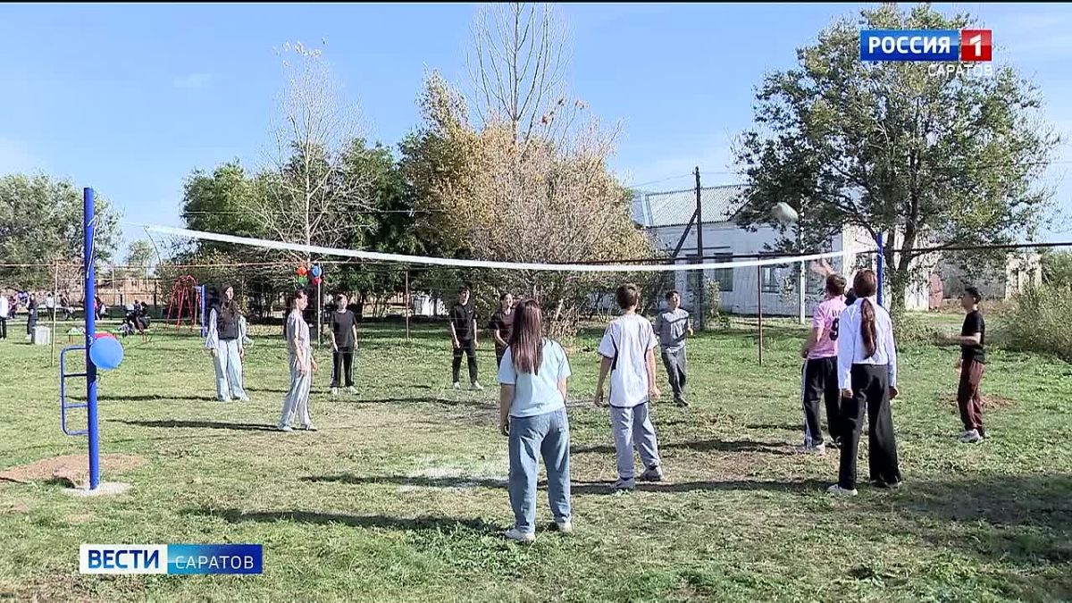 Новые спортивные площадки и игровые комплексы