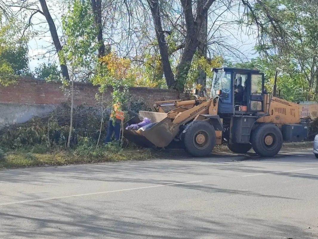 Перекрёсток Карла Маркса и Ионова Перекрёсток Карла Маркса и Ионова