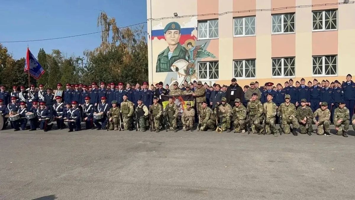 Шахтинские кадеты-баклановцы приняли эстафету героев Шахтинские кадеты-баклановцы приняли эстафету героев