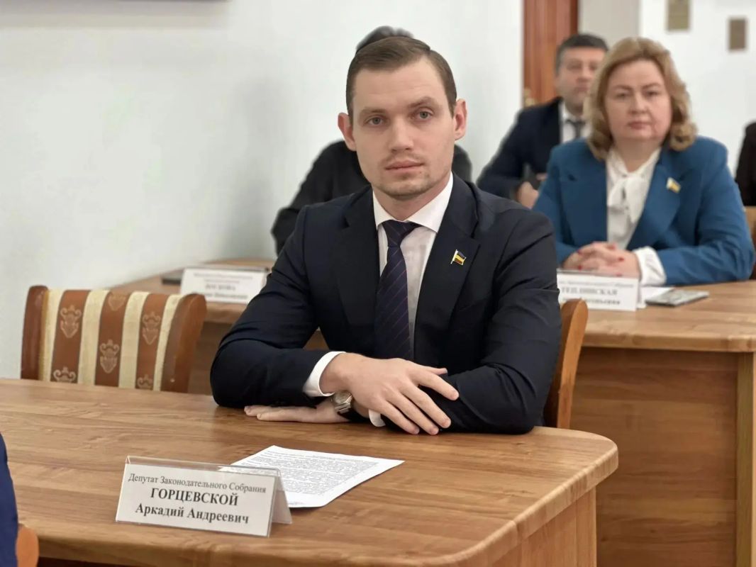 Принял участие в 18м заседании Городской Думы 8го созыва 23 октября 2026 года Принял участие в 18м заседании Городской Думы 8го созыва 23 октября 2026 года