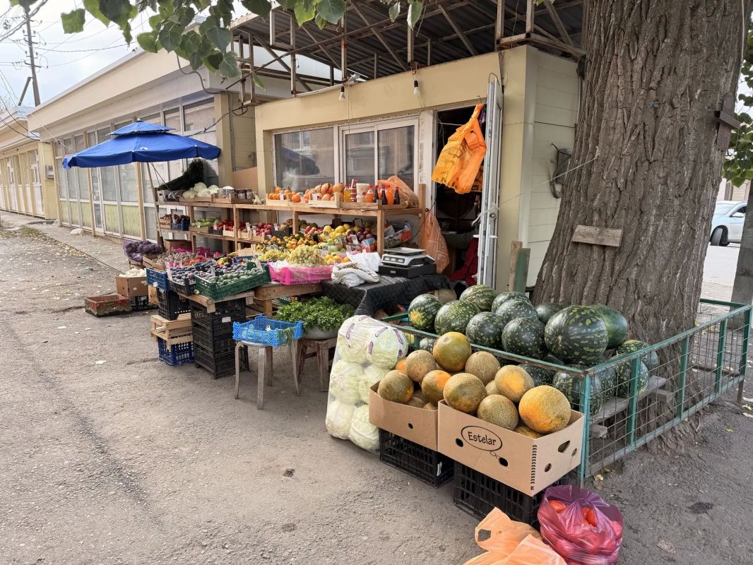 В Новочеркасске прошёл рейд по стихийной торговле В Новочеркасске прошёл рейд по стихийной торговле