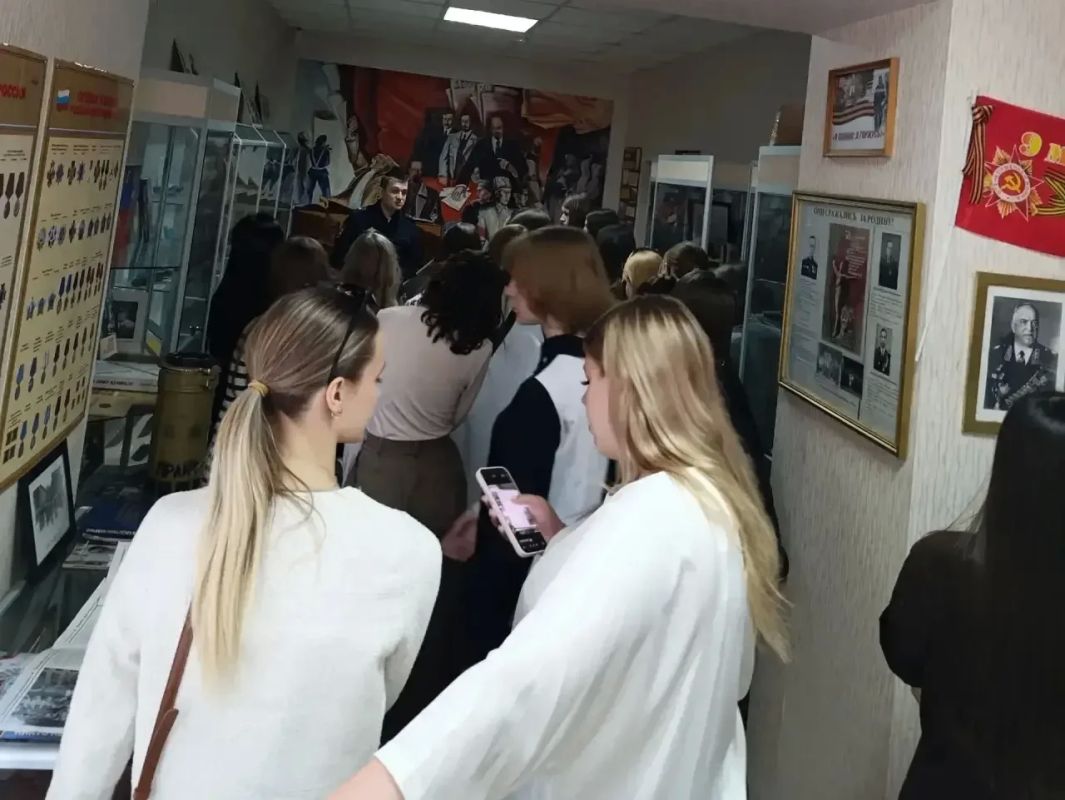 Полицейские Волгодонска провели профориентационное мероприятие Полицейские Волгодонска провели профориентационное мероприятие