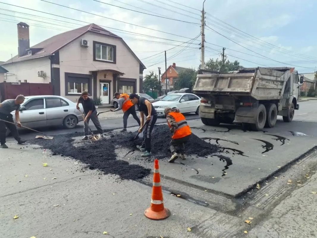В Шахтах устанавливают новые искусственные дорожные неровности В Шахтах устанавливают новые искусственные дорожные неровности