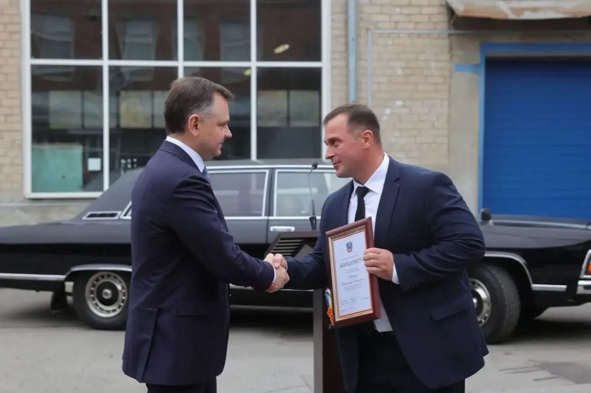 Юрий Слюсарь: Поздравляю работников автомобильного и городского пассажирского транспорта с профессиональным праздником! Юрий Слюсарь: Поздравляю работников автомобильного и городского пассажирского транспорта с профессиональным праздником!