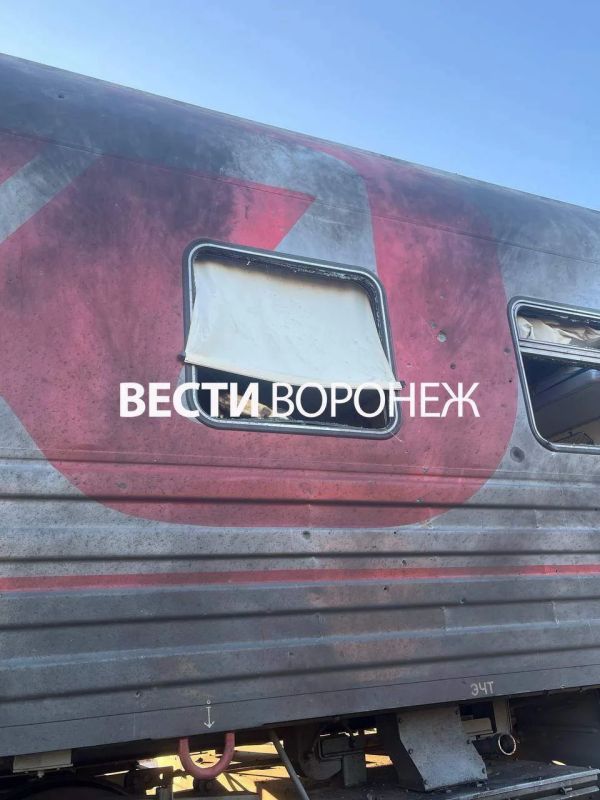 Футболистам «Локомотива», оказавшимся в атакованном БПЛА поезде, помог добраться до Москвы воронежский «Факел»
