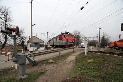 18 поездов с опозданием следуют в Ростов после массированной атаки в Воронежской области