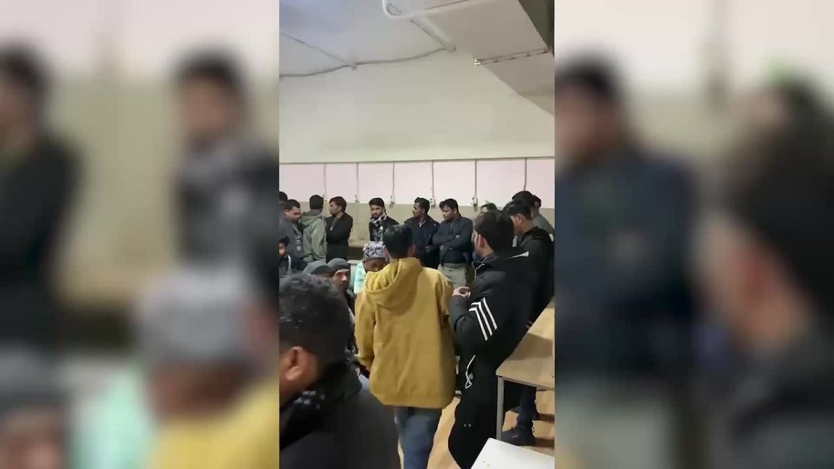 Кадры задержания и допроса более 20 человек по делу о незаконной миграции и хищении государственных денежных средств