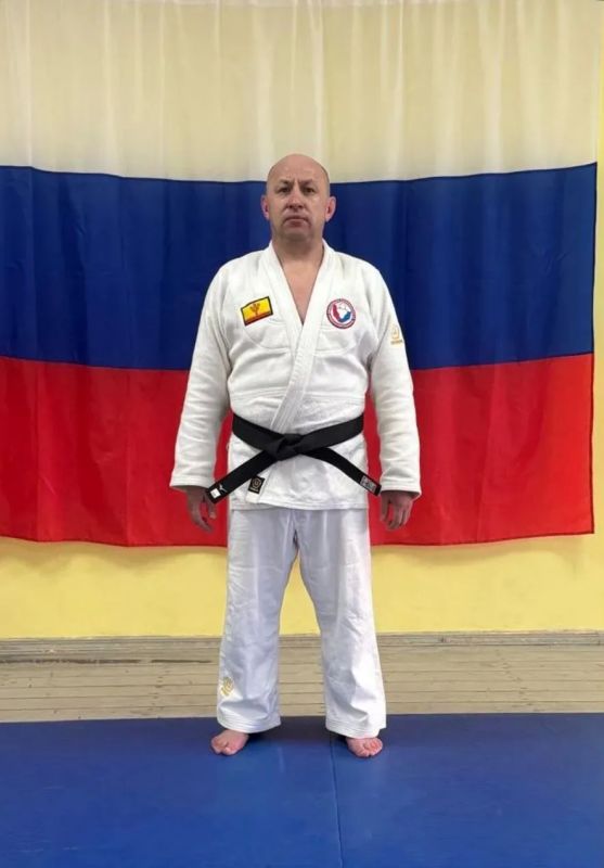 Пока можешь надеть кимоно — выходи на татами Пока можешь надеть кимоно — выходи на татами