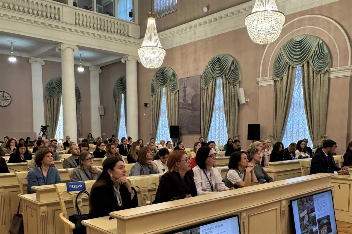 С 28 по 30 октября делегация Ростовской области во главе с министром экономического развития региона Павлом Павловым принимает участие в Днях креативной экономики в г. Санкт-Петербурге С 28 по 30 октября делегация Ростовской области во главе с министром экономического развития региона Павлом Павловым принимает участие в Днях креативной экономики в г. Санкт-Петербурге