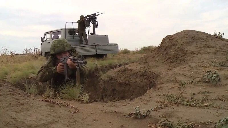 На базе одного из учебных центров Южного военного округа завершился курс подготовки операторов FPV-дронов-перехватчиков