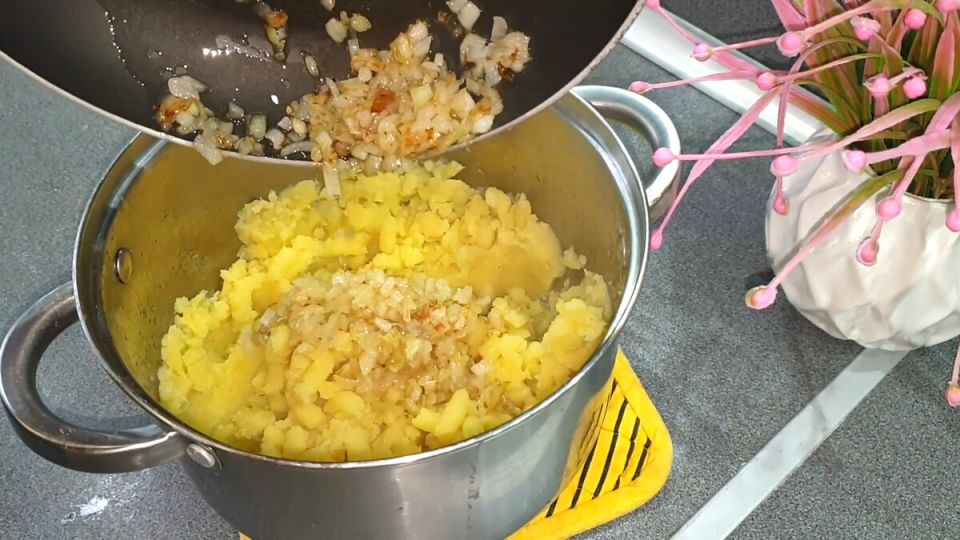 Второе дыхание: как использовать остатки картофельного пюре для создания уникальных блюд