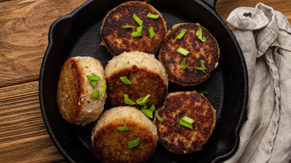 Не сало и не лук: вот что кладут в котлеты для сочности хитрые француженки