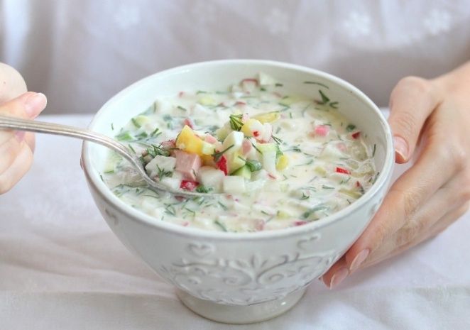 Окрошка, которая покоряет сердца: секреты волшебной заправки