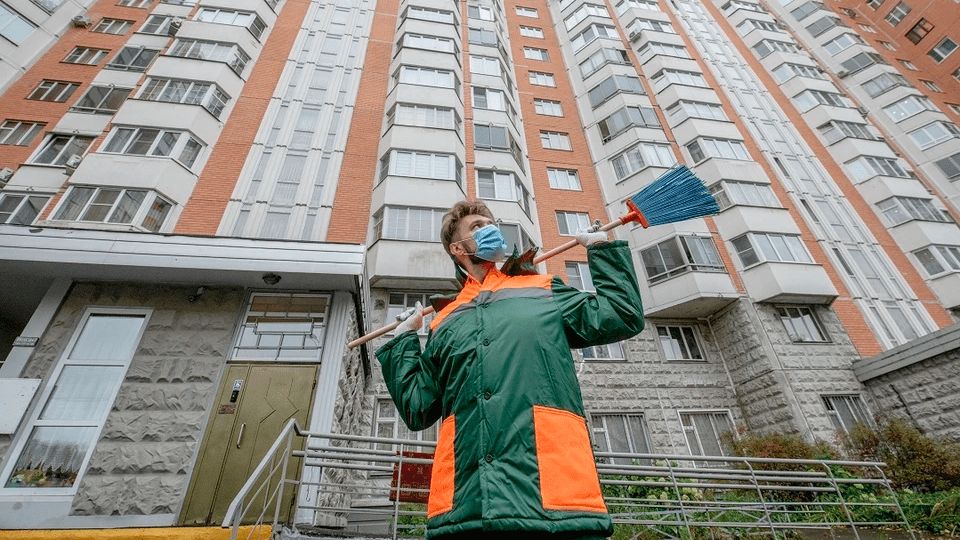 Управляющие компании попытаются взимать двойную оплату за уборку: что нужно знать собственникам