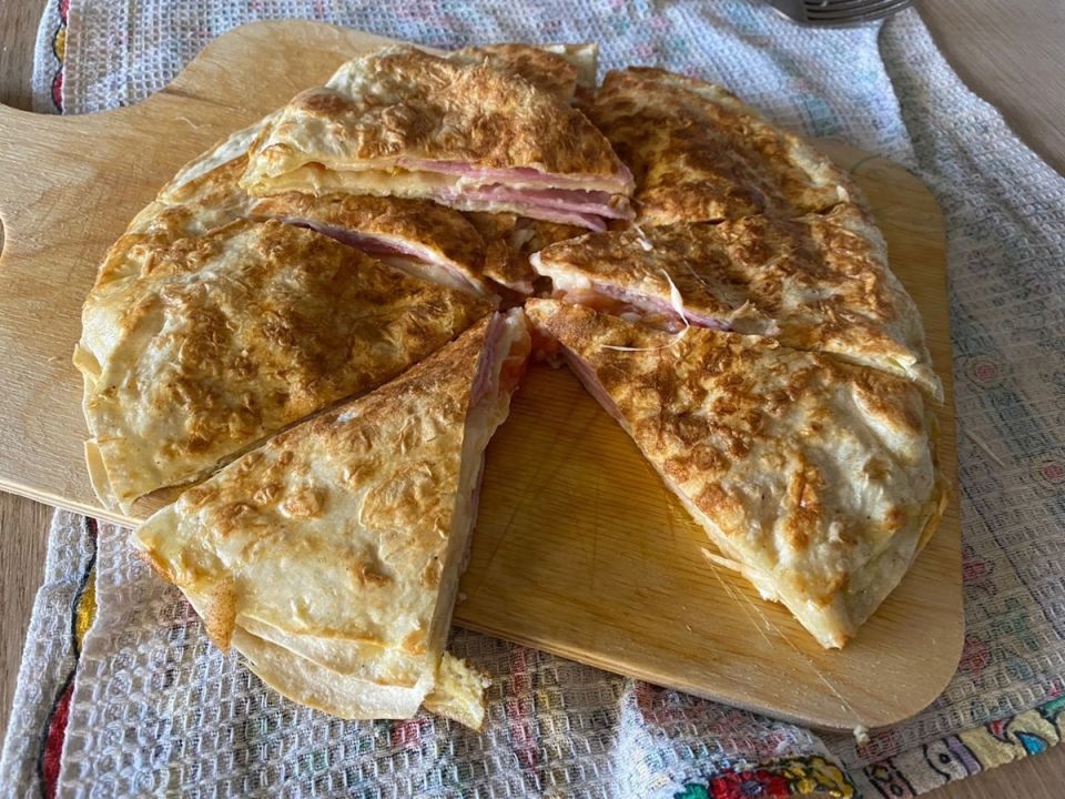 Ленивый пирог из лаваша: быстро, вкусно и сытно!