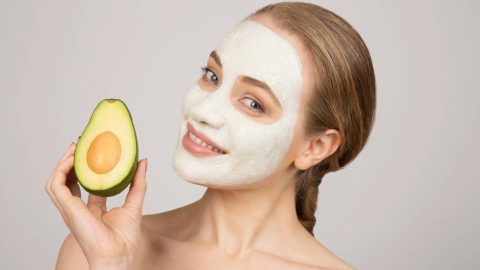 Тканевая маска будет в два раза эффективнее: вот что ищите в составе