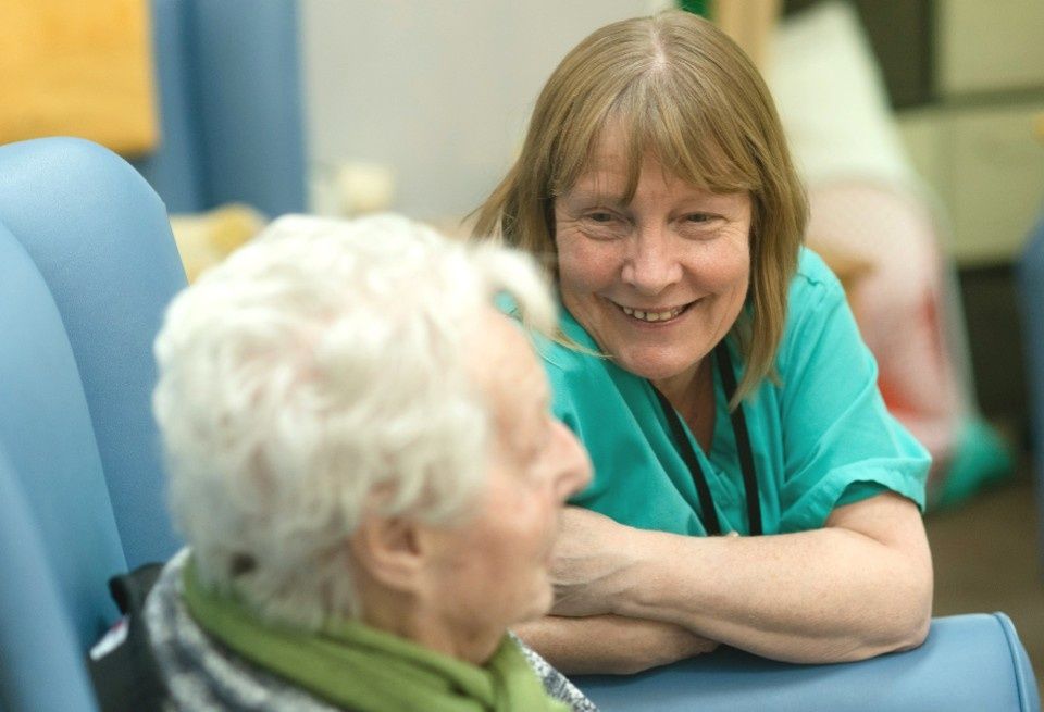 Правила увеличения пенсии: как использовать период ухода за близкими