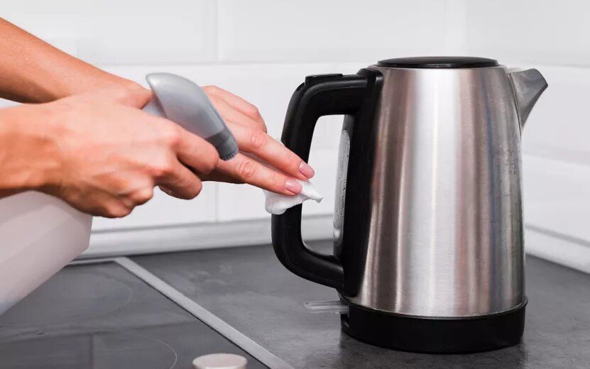 Как эффективно очистить чайник: простые и безопасные методы для всех моделей
