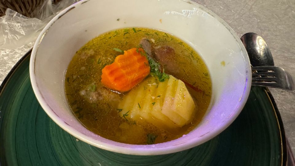 Таджикская кухня: плов как искусство, а лепешка — закон жизни