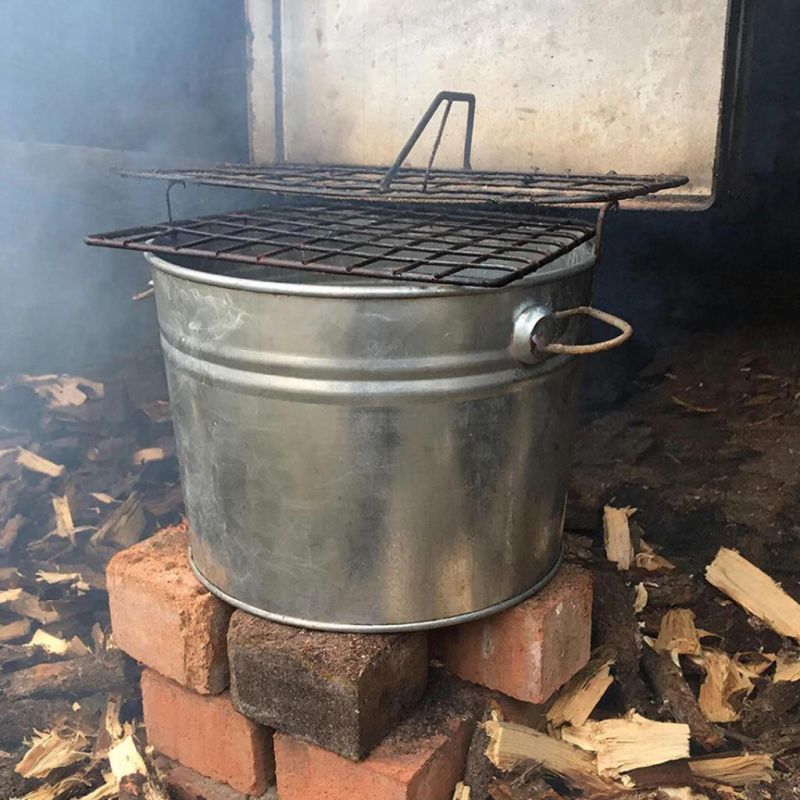 Создайте свою коптильню: просто и вкусно с минимальными затратами